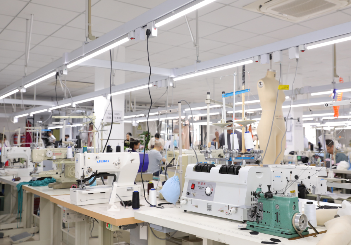 Why Choosing the Right Clothing Manufacturer is Critical for Your Fashion Brand's Success